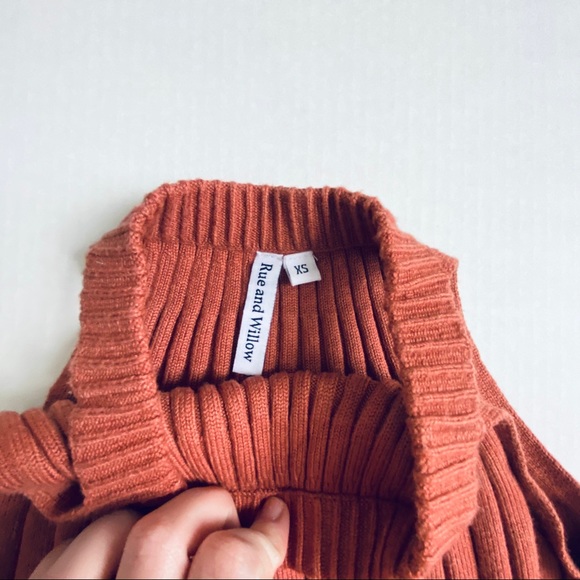 Rue and Willow | Knit Top - Picture 5 of 5